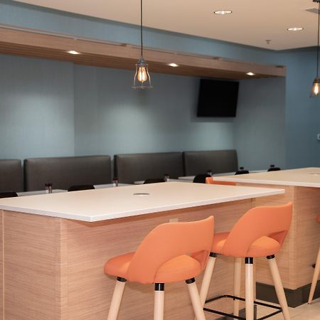 Holiday Inn & Suites - Fayetteville W-Fort Bragg Area By Ihg Eksteriør billede
